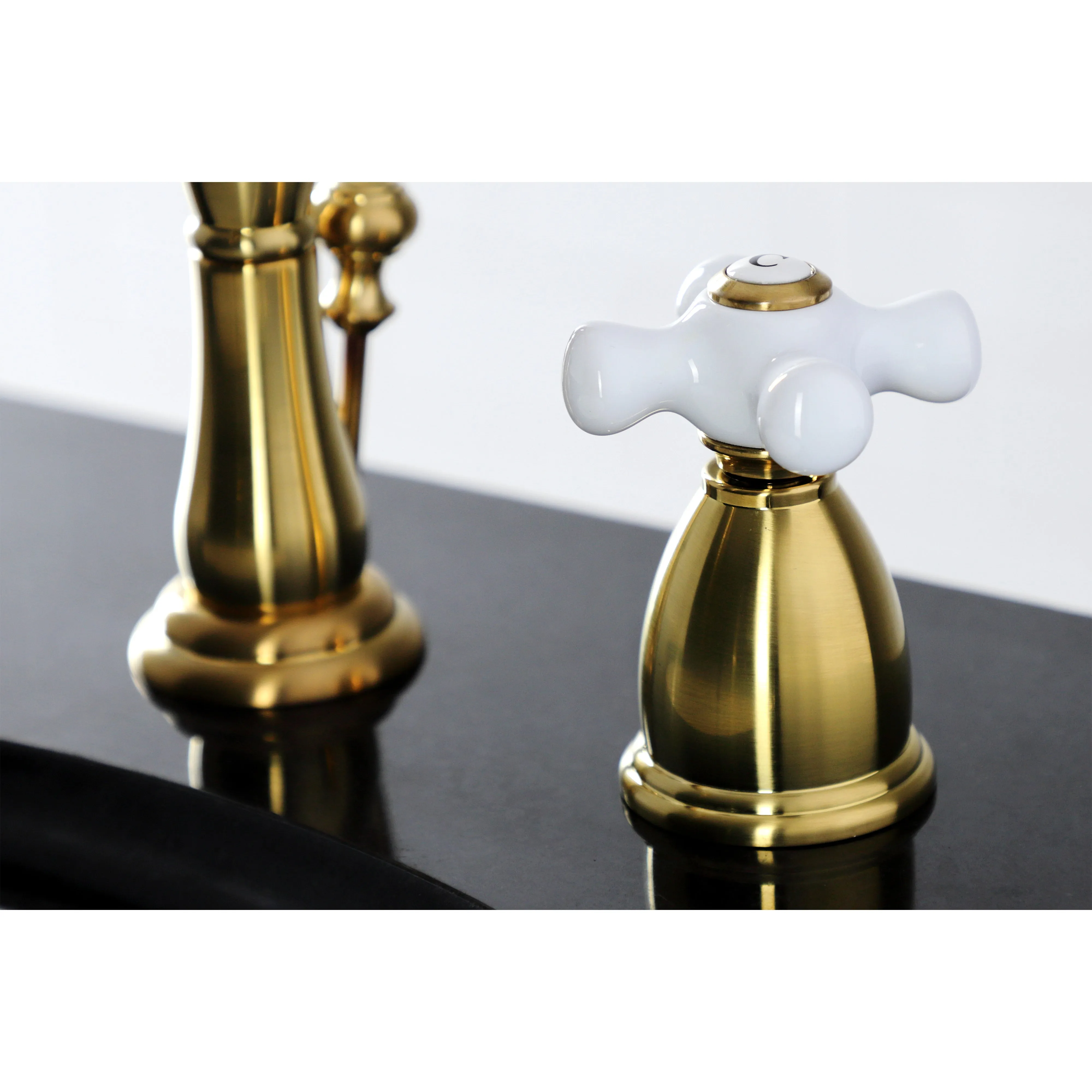 8" Widespread Bathroom Faucet With Dual Cross Handles For Easy Rotation