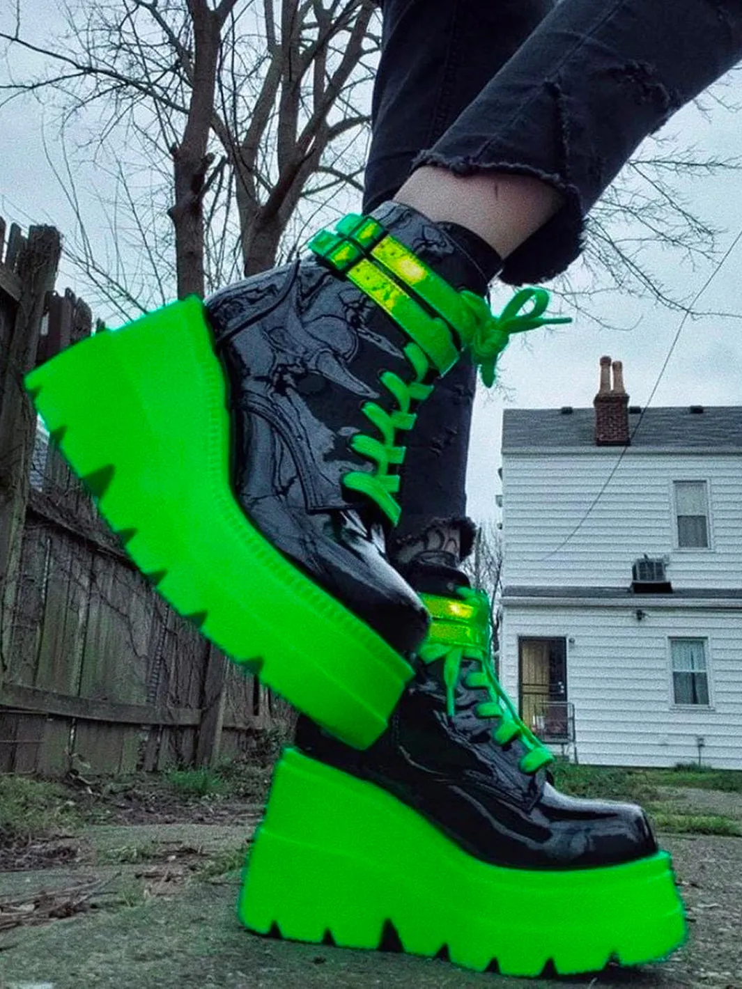 DEMONIA SHAKER-52 - BLACK PATENT UV NEON GREEN ✰ PRE ORDER ✰