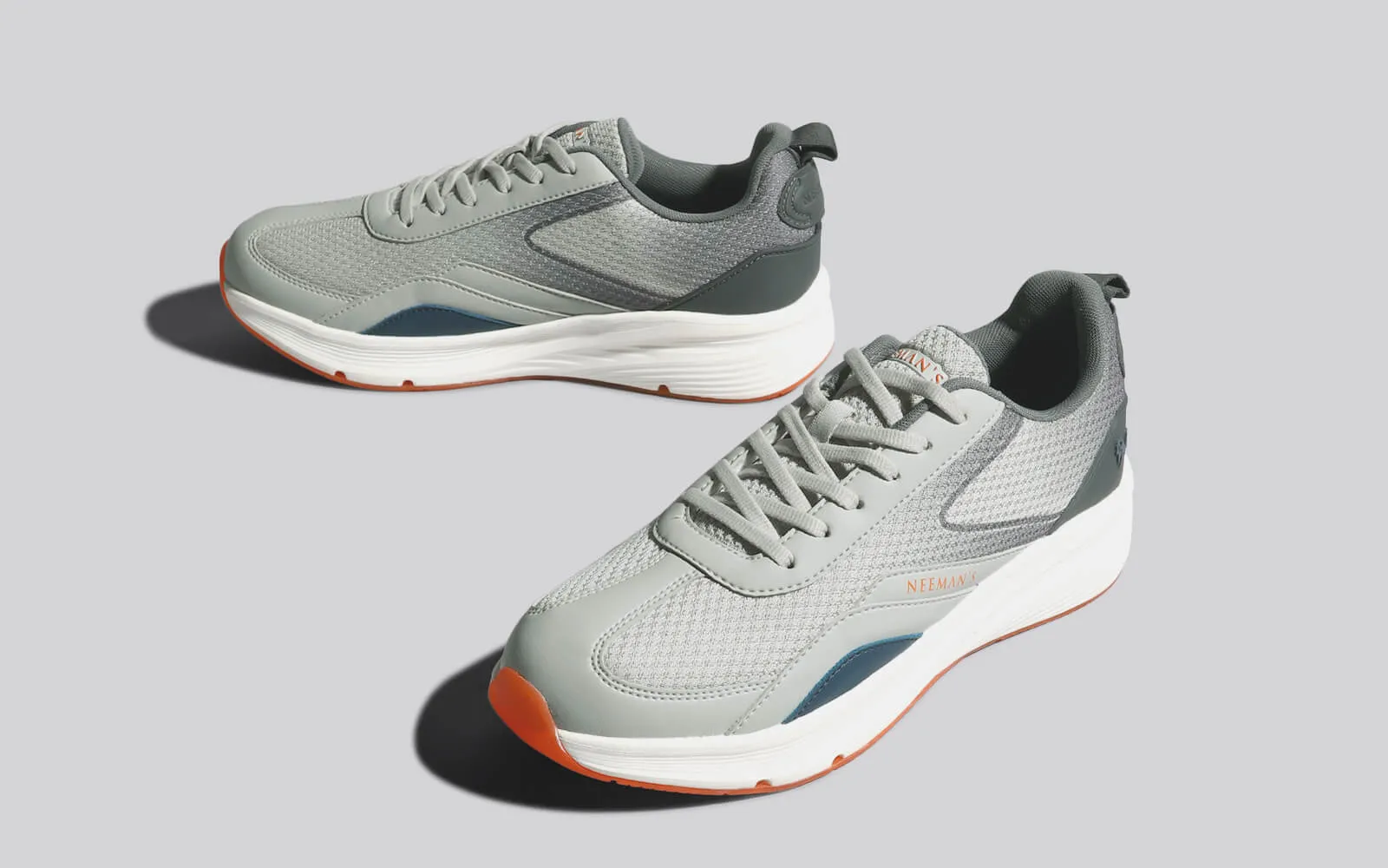 Light Trainers : Grey