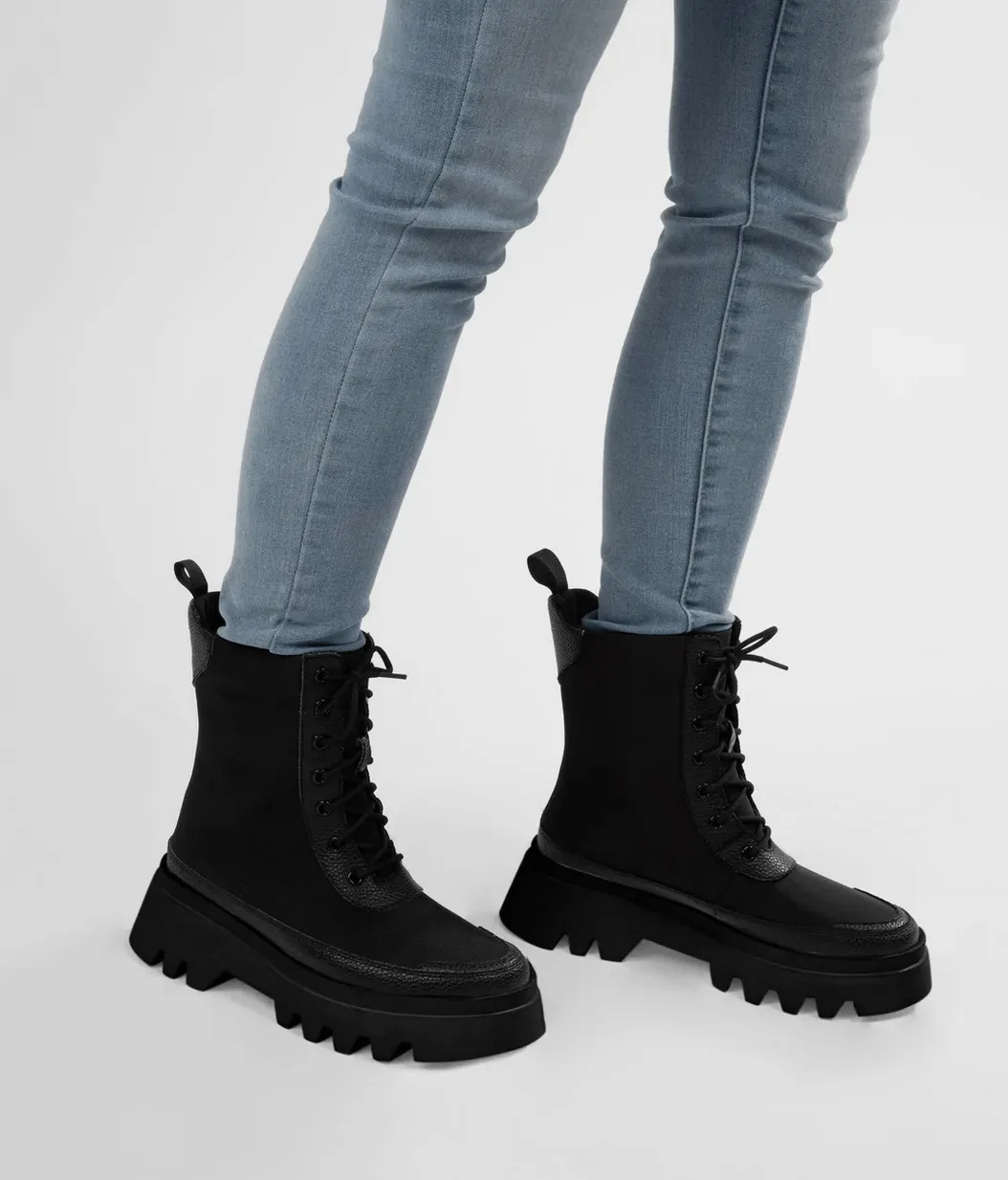 MATT&NAT OVI - Women's Vegan Lace-Up Boots