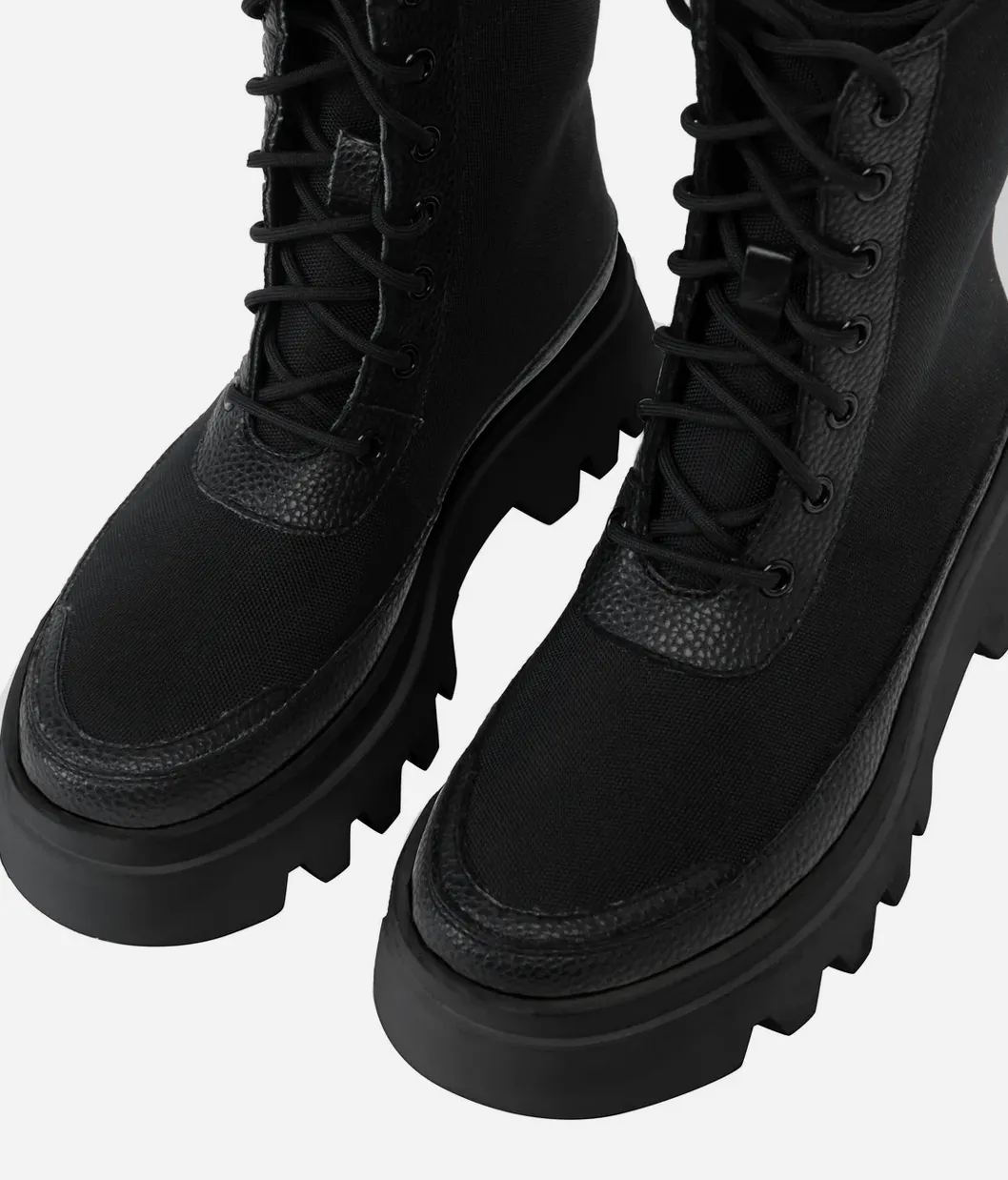 MATT&NAT OVI - Women's Vegan Lace-Up Boots