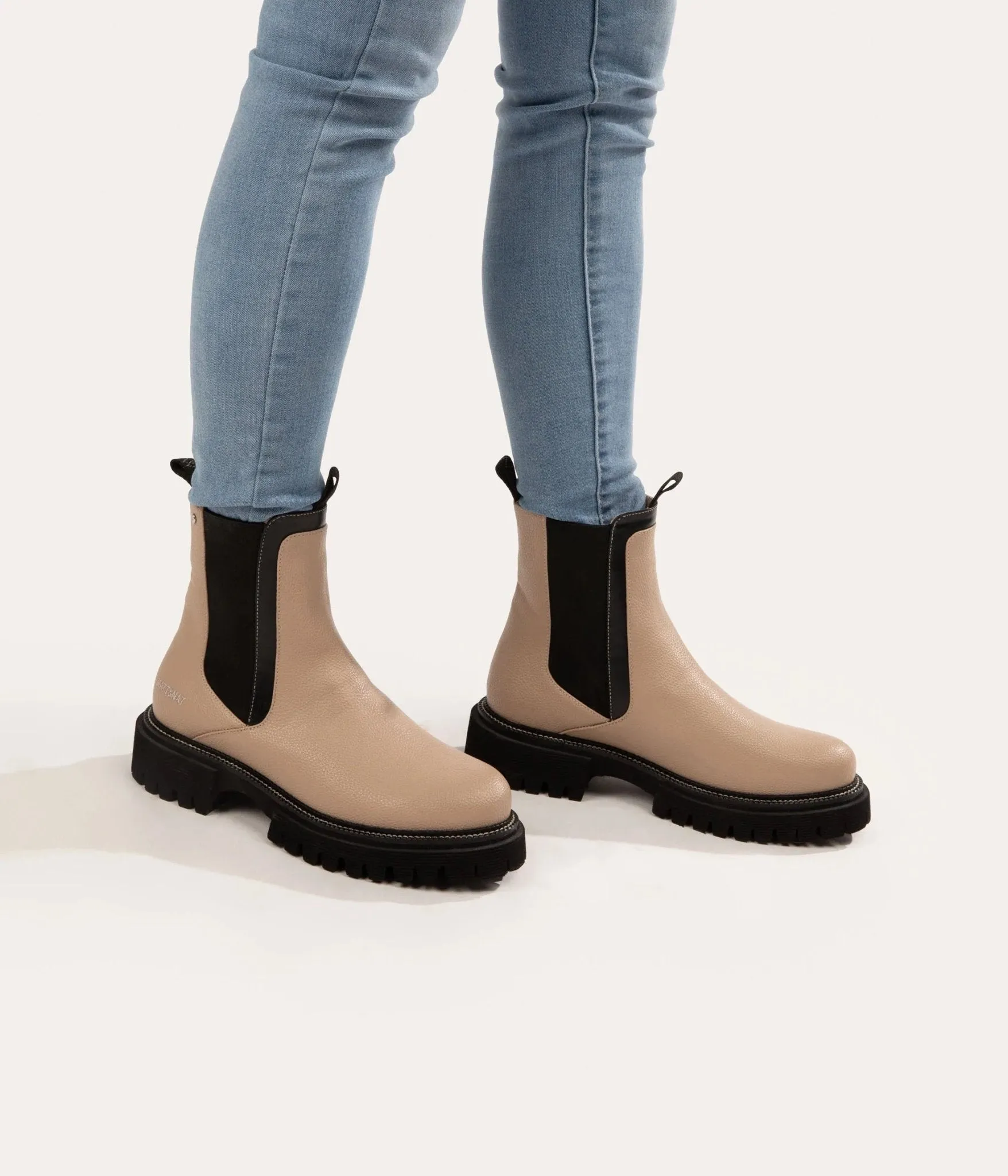 MATT&NAT ZUKE - Women's Vegan Chelsea Boots