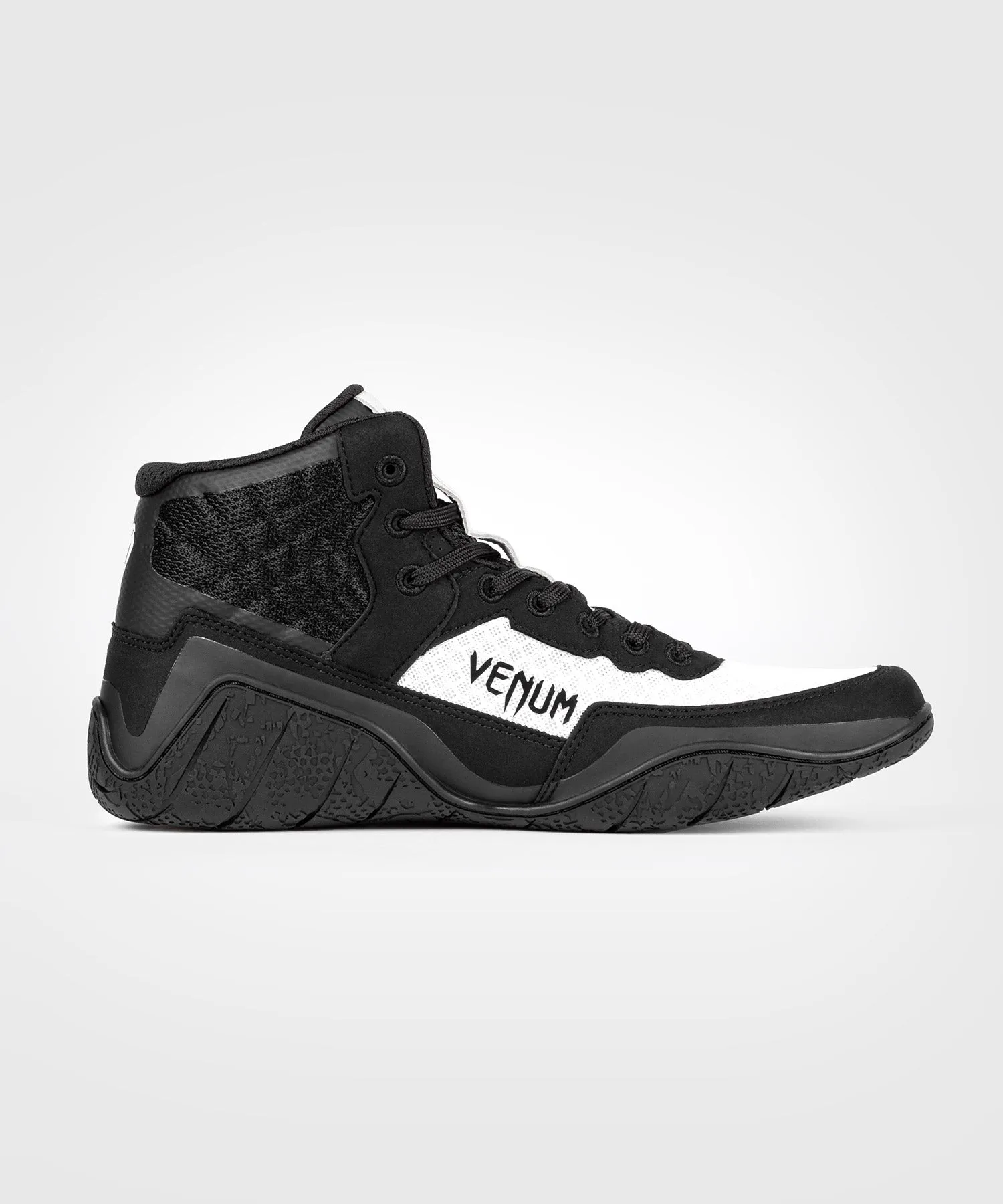 Venum Elite Wrestling Shoes - Black/White