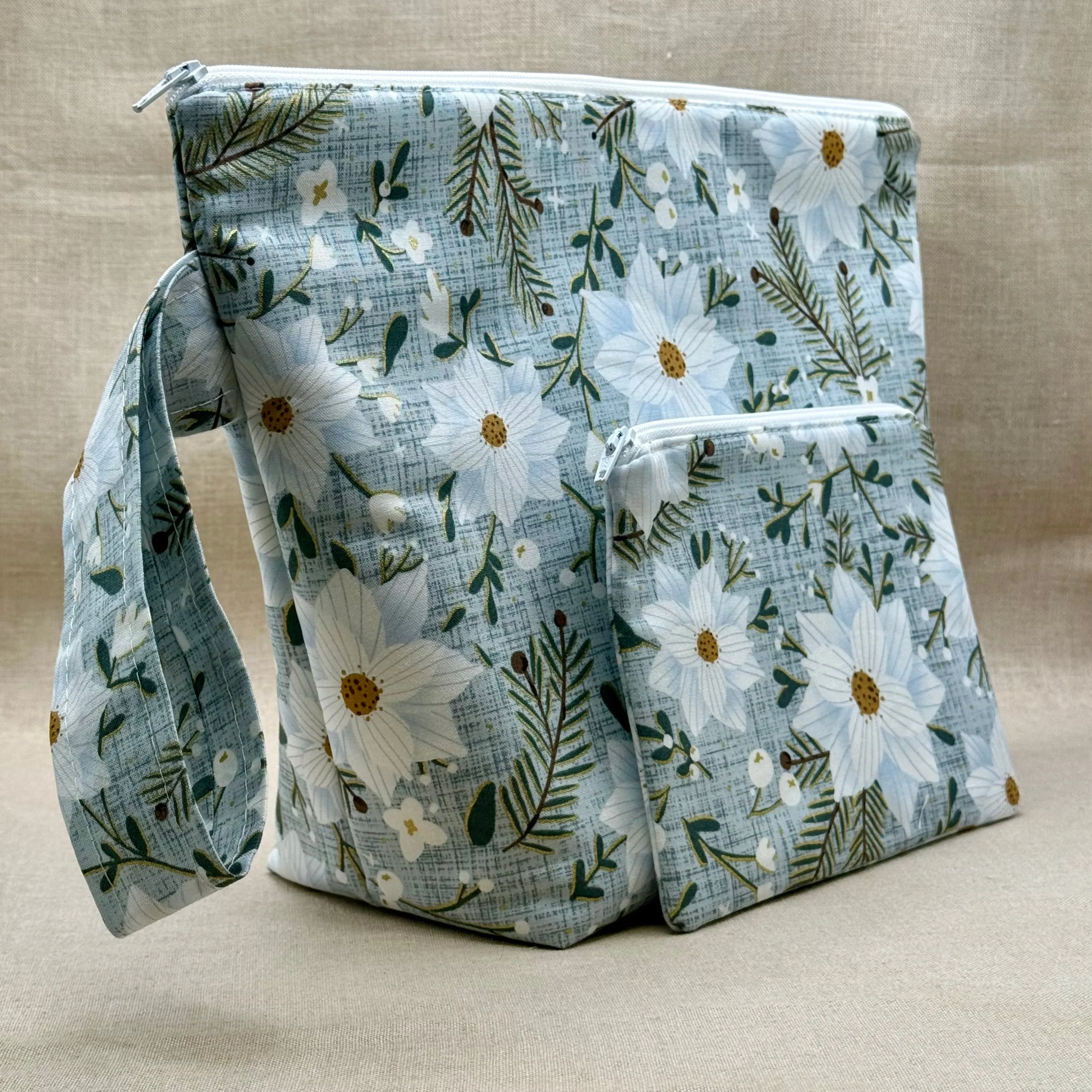 Winter Blooms - Project Bag with Coordinating Notions Pouch